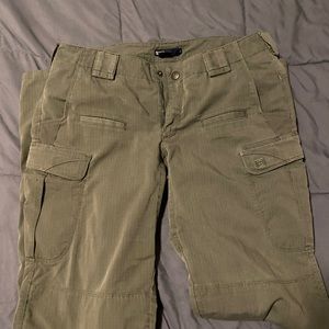 Women’s 5.11 tactical cargo pant